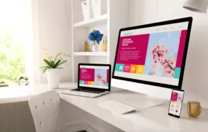 mesa com dispositivos responsivos